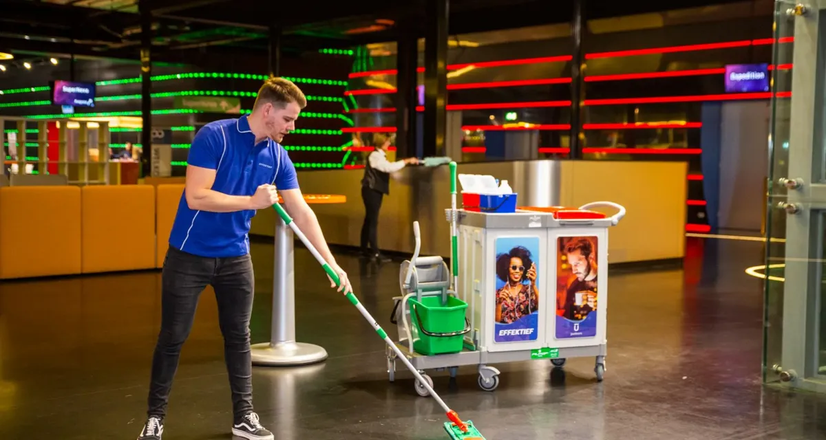 schoonmaker effektief met dweil